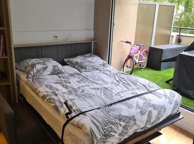 A La Defense Apartment